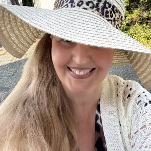 Namast Chloe Sandra Milzewski